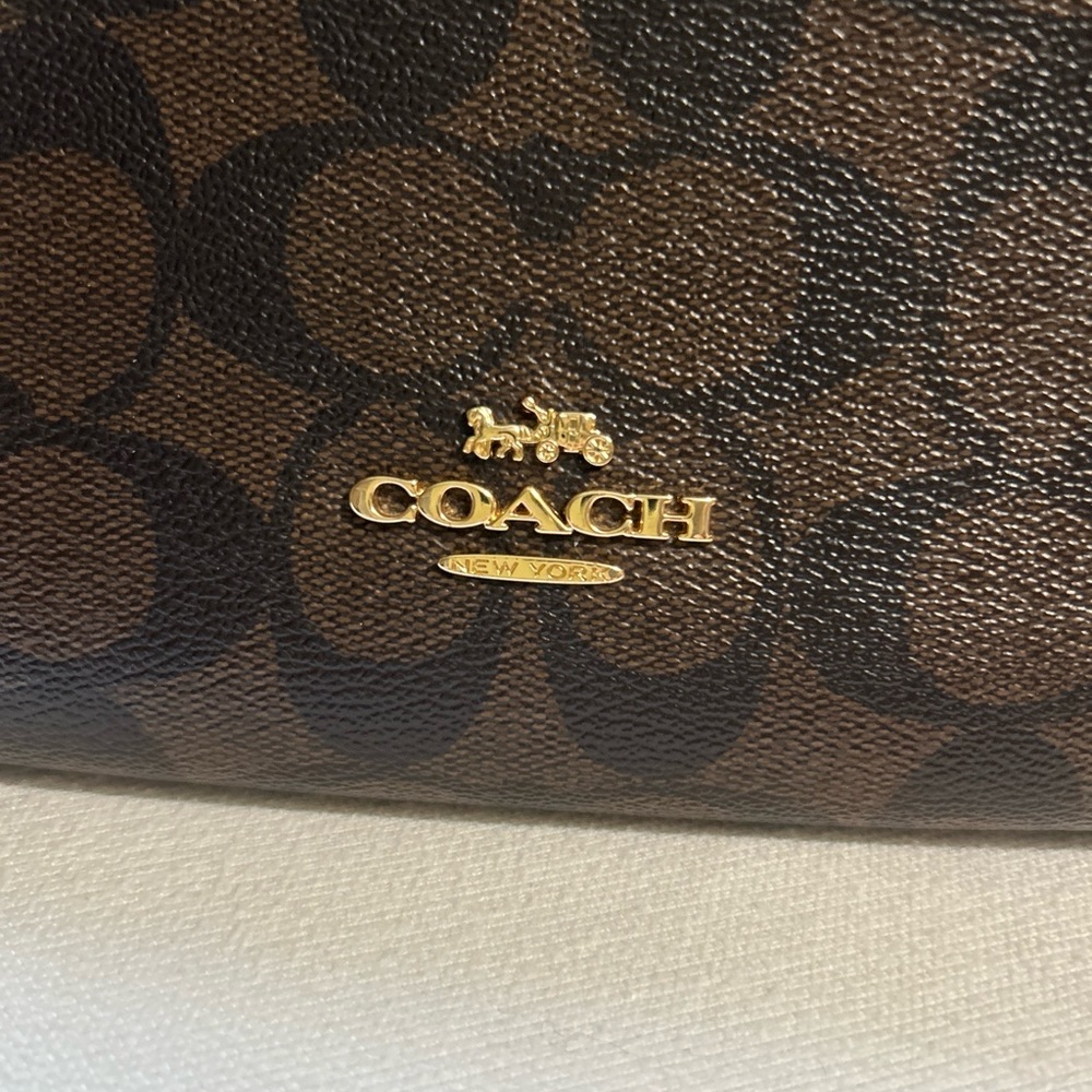 Purse - Picture 2 of 5